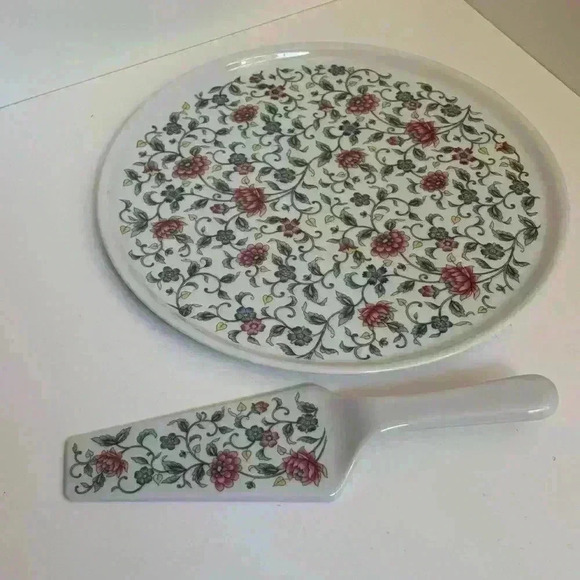 Lovely vintage made in Japan ceramic  floral cake plate and server - Picture 2 of 5
